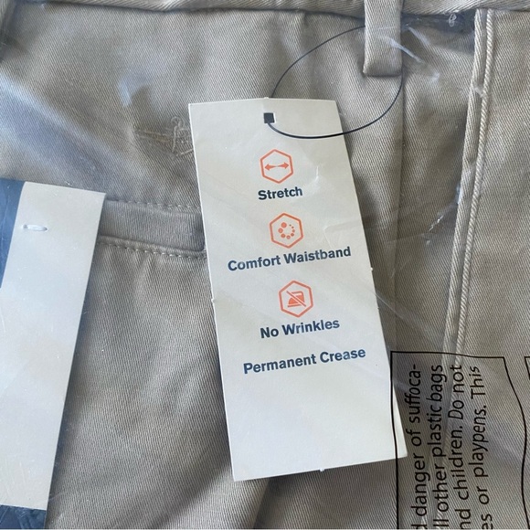 NWT Men’s Dockers Comfort Khaki 38 x 30 Relaxed Fit Stretch Pants Flat Front - Picture 7 of 9